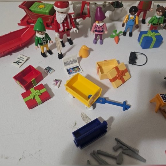 Playmobil Christmas Toys - Picture 5 of 8